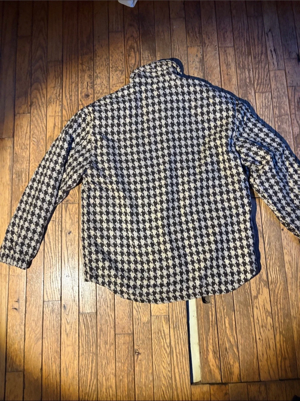 Houndstooth Button-Up Jacket in Black & White - Picture 3 of 3